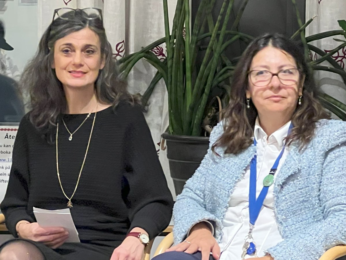 Elisabeth Punzi och Simonetta Di Girolamo vid vernissage på Affektiv mottagning.