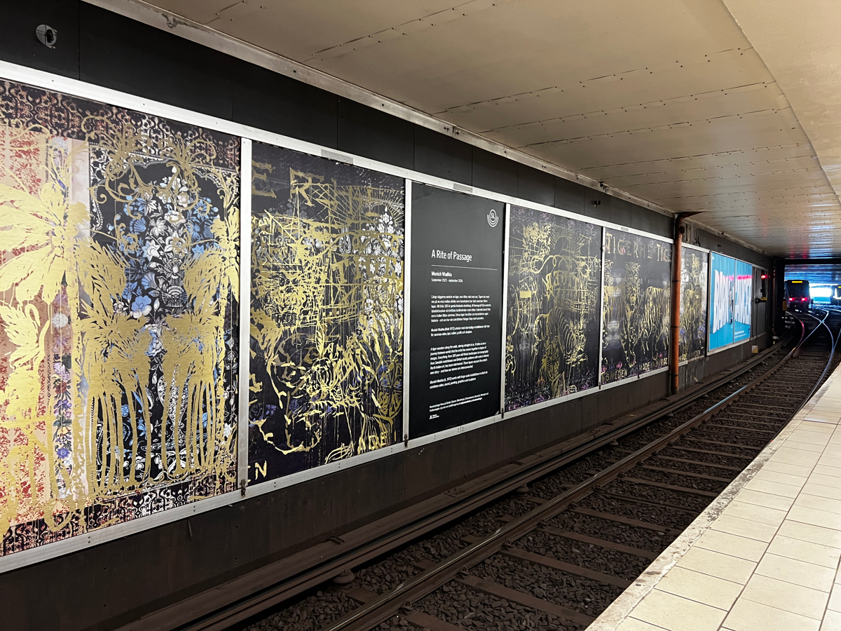 konsttavlor på Slussens tunnelbanestation.