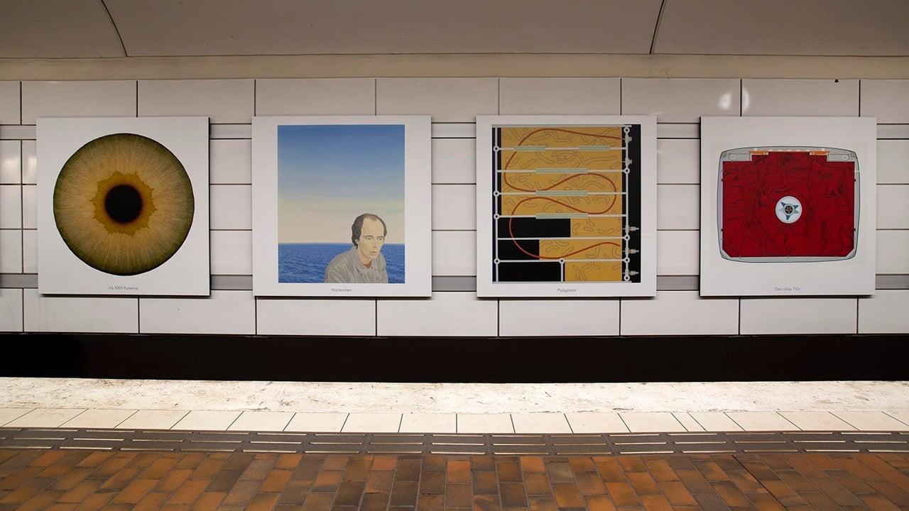 Fyra målningar i tunnelbanan av Ulla Wiggen