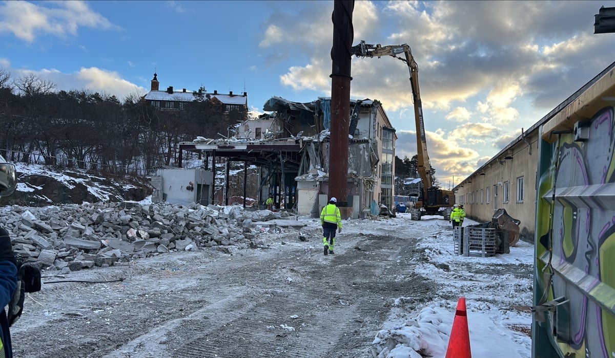 Rivning av byggnad på depåområde