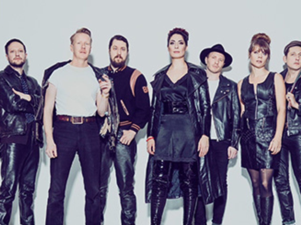 Porträtt på musikgruppen Darya och månskensorkestern