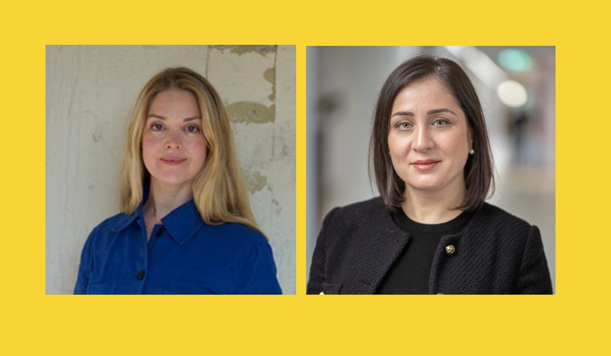 Två kvinnor ler mot kameran med orden Kompetenscentrum för kultur och hälsa i Region Stockholm.