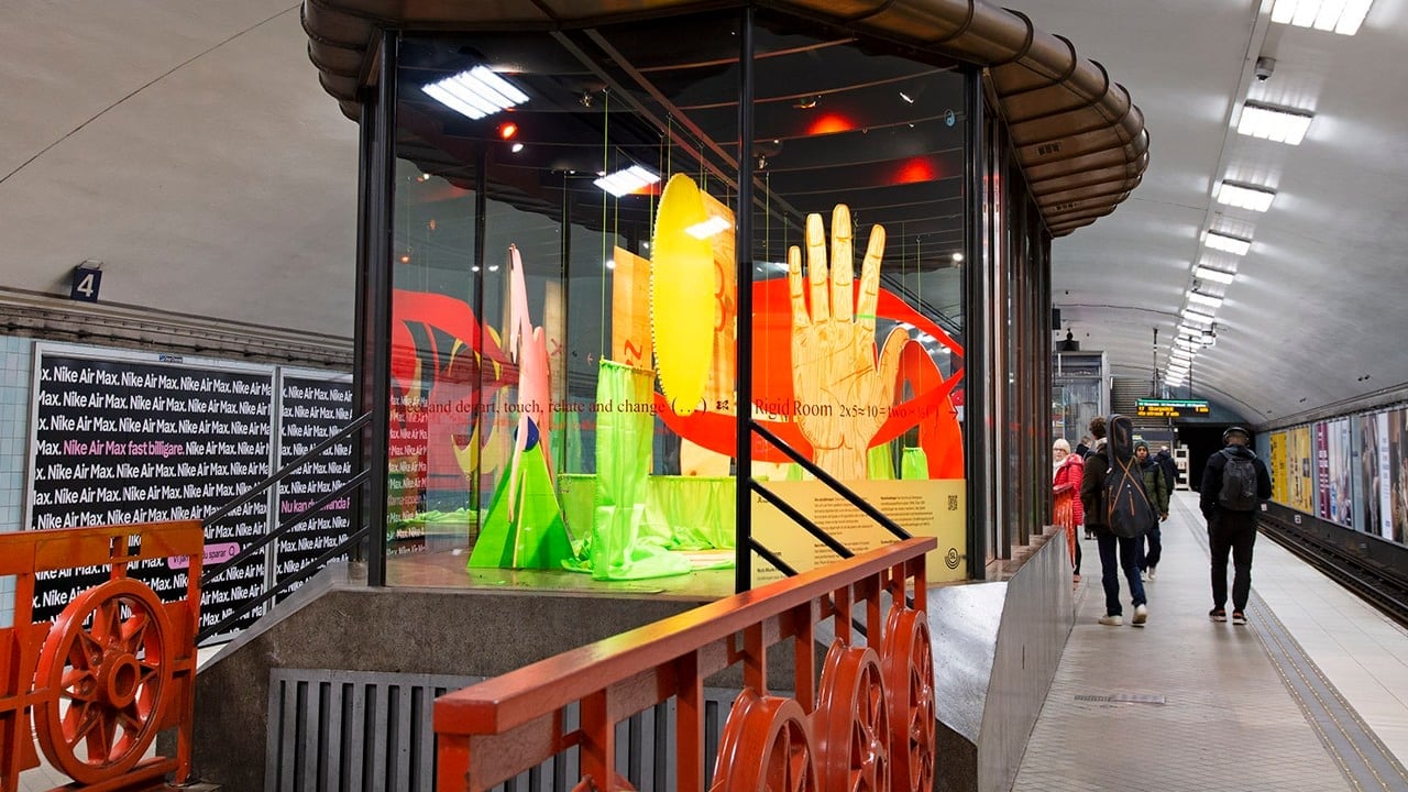 montern mellan spåren