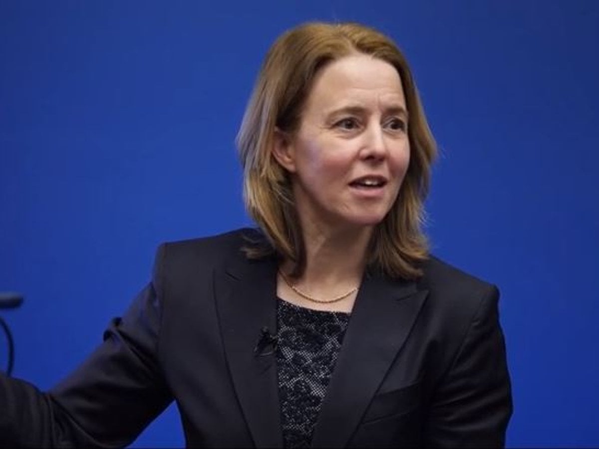 Foto på regiondirektör Emma Lennartsson.