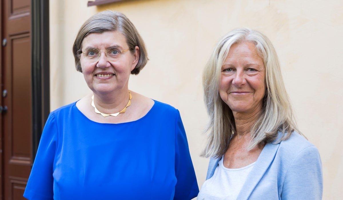 Foto på Astrid Söderbergh Widding och Carina Lundberg,