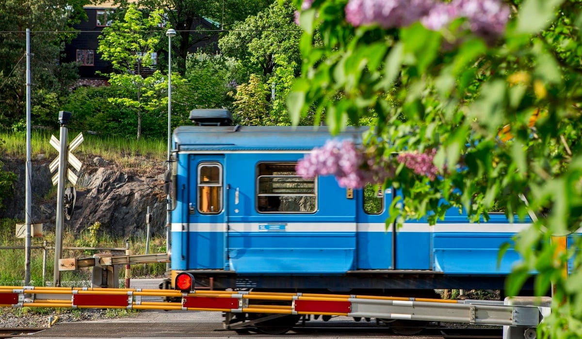 Saltsjöbanan på sommaren