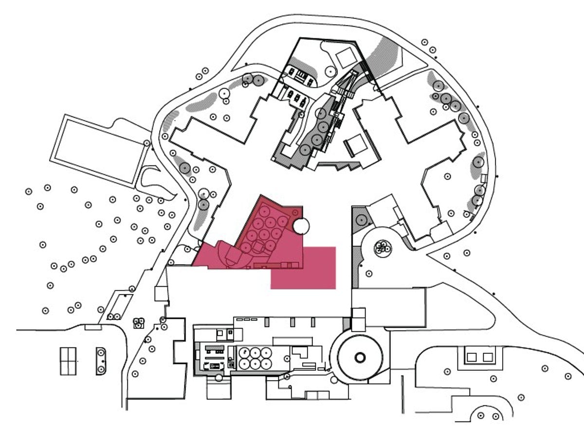 Red marking for courtyard.