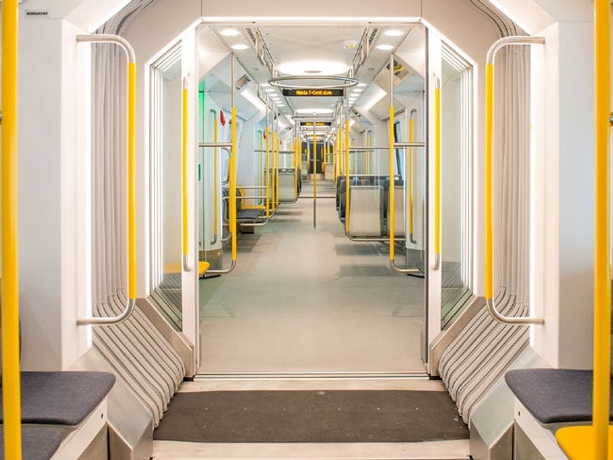 Foto inifrån en av de nya tunnelbanevagnarna