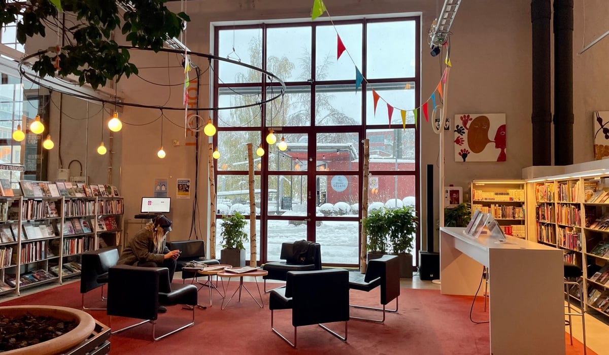 Inredning på Sickla bibliotek