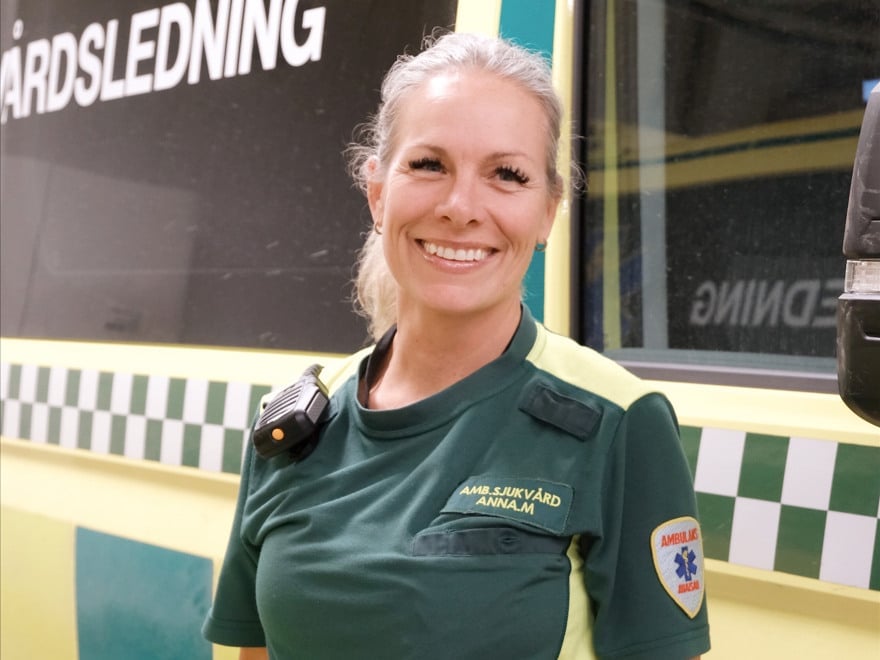 Porträttbild av ambulanssjukvårdare Anna Mandic