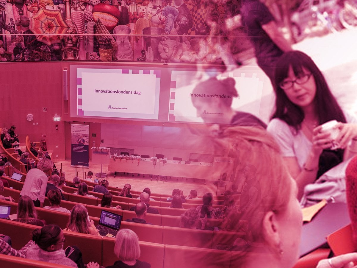 Foto på aulan på Stockholms universitet som är full med folk. Till höger å bilden syns människor i närbild. Bilden är ett kollage